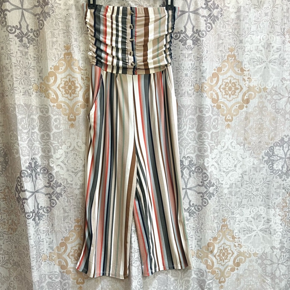 Size small. Multicolor stripped